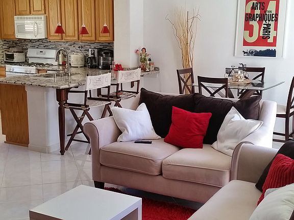 (furnitures not incl)