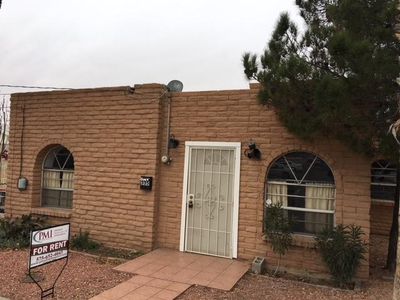 335 N Tornillo St, Las Cruces, NM, 88001