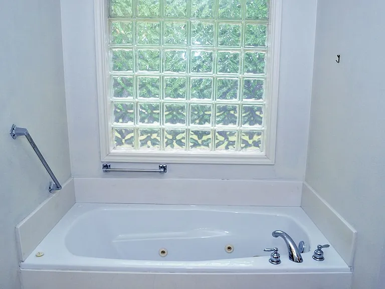 3610 Ashcreek Cir — Photo 12