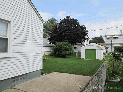 3rd image of 26720 Kaiser St