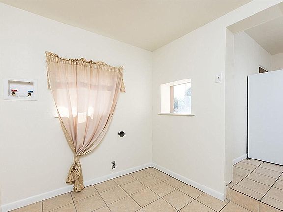 5th image of 1302 N Alameda Blvd