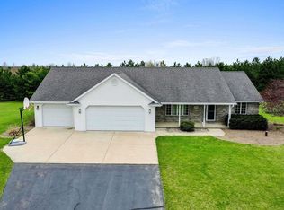 715 Sundance Dr, Sobieski, WI 54171