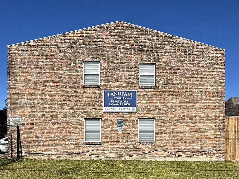 815 Martin Luther King Jr Dr — Photo 17