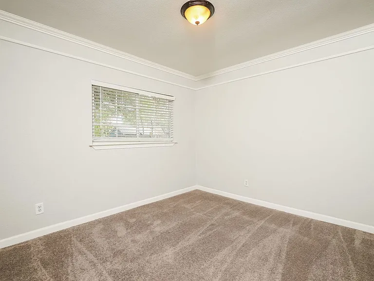 2730 Bear Springs Dr — Photo 21