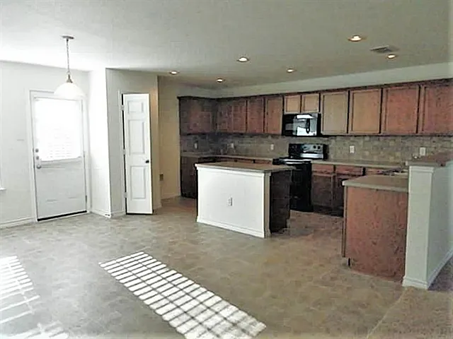 205 Sanctuary Way — Photo 4