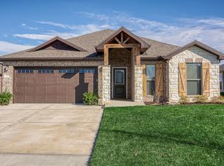 7552 Belmont Dr, Shawnee, KS 66227