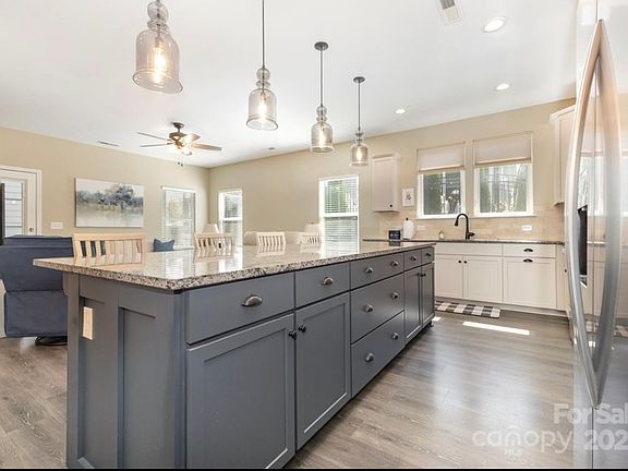 4th image of 26043 Appleyard Ct