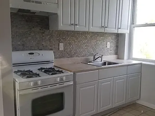 572 Springfield Ave #301-A, Newark, NJ 07103