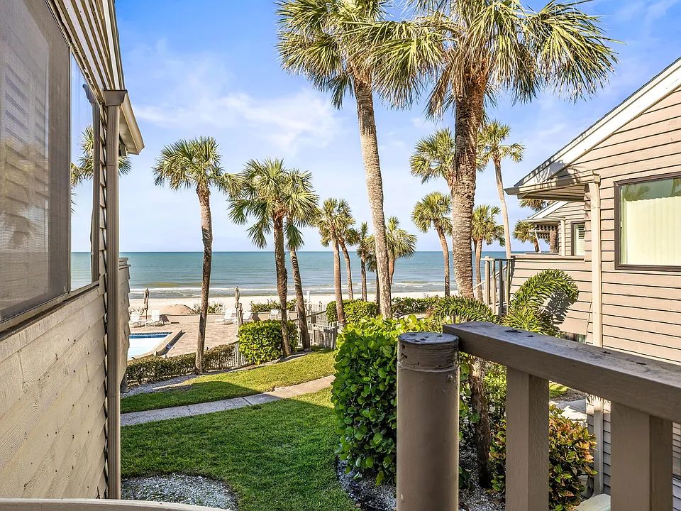 2100 Gulf Blvd #18