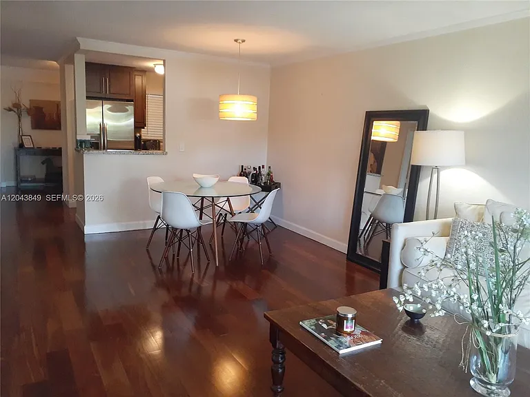 1610 Lenox Ave #301 — Photo 3