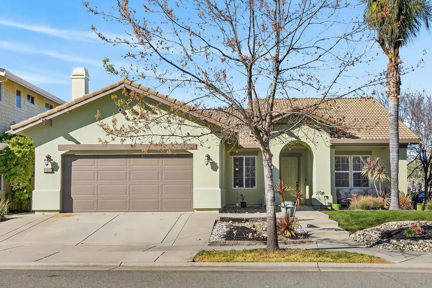 1662 Benvenito Ln photo 1