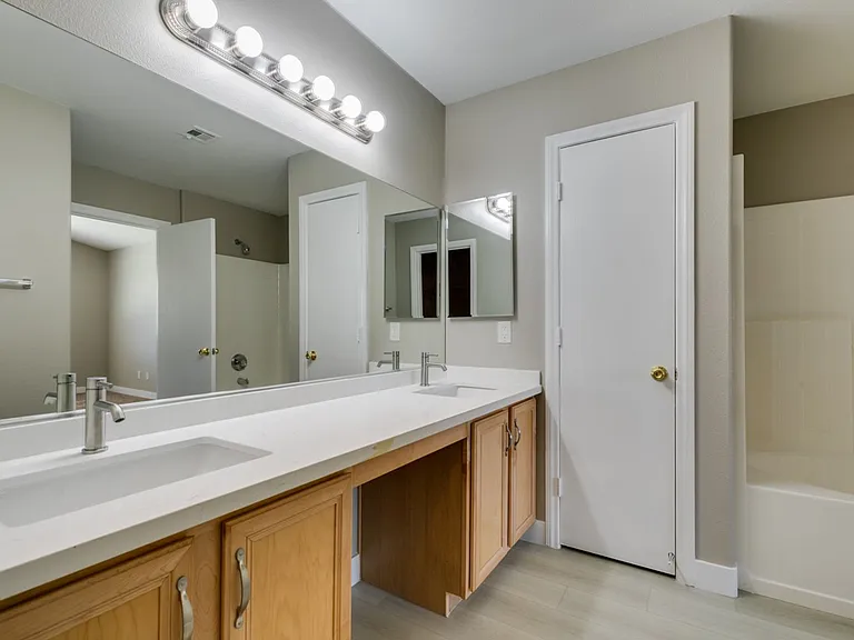 10342 Spider Rock Ave — Photo 32
