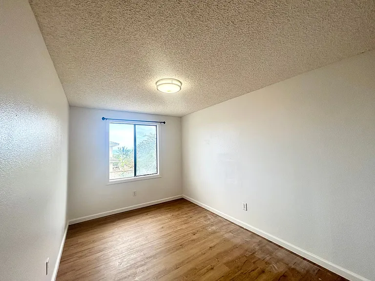 960 Wailupe Dr — Photo 10