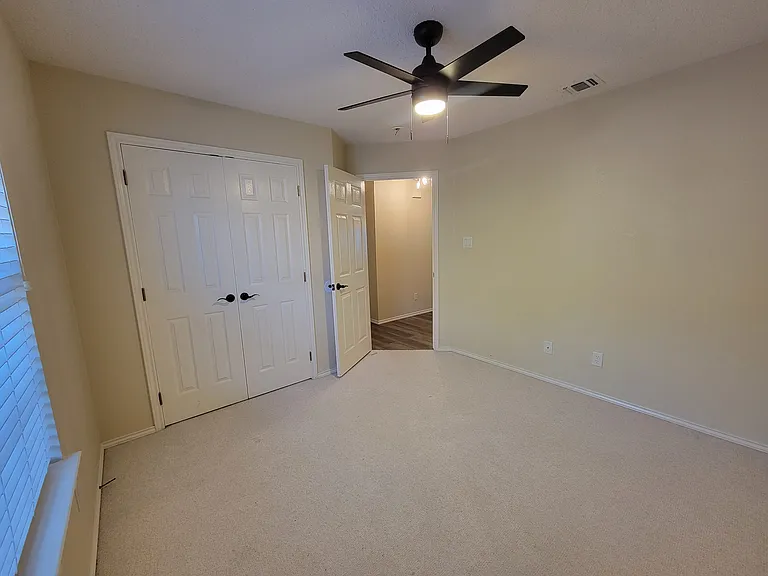 2704 Amherst Ave — Photo 27