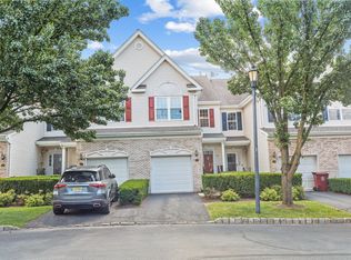 586 Brittany Cir #586, Nutley, NJ 07110