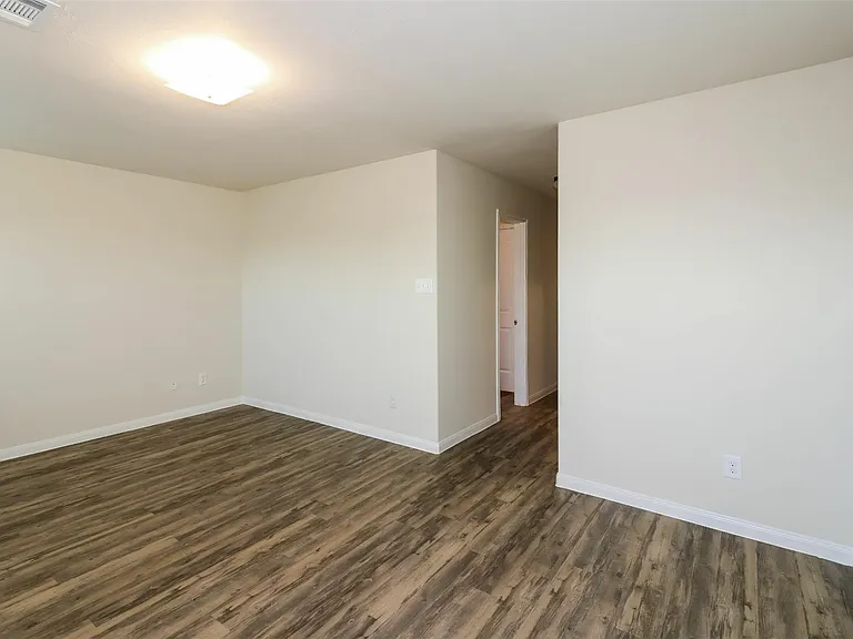 5823 Dawn Misty Ln — Photo 7
