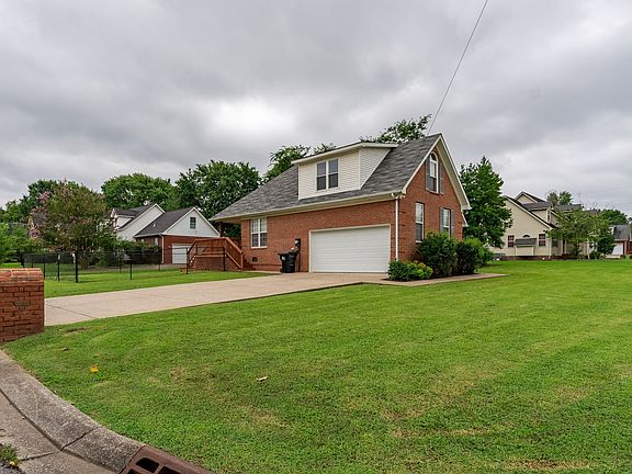 3rd image of 338 Braxton Dr