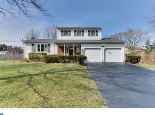 3 Yellow Jacket Ln, Hamilton, NJ 08619