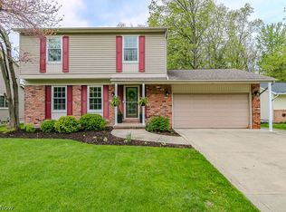 5658 Marine Pkwy, Mentor On The Lake, OH 44060