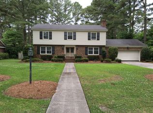 2004 Pinecrest Dr, Greenville, NC 27858