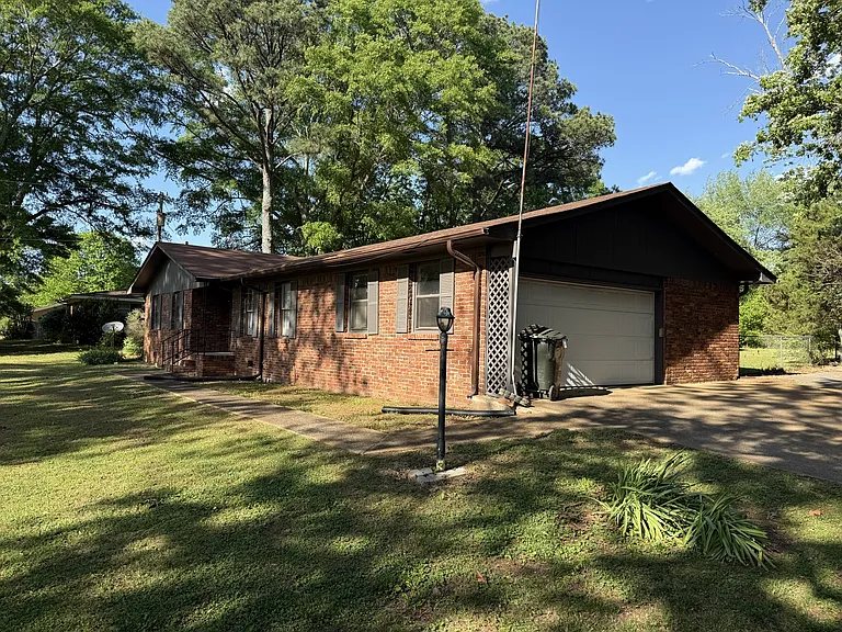 6079 Wall Triana Hwy — Photo 5