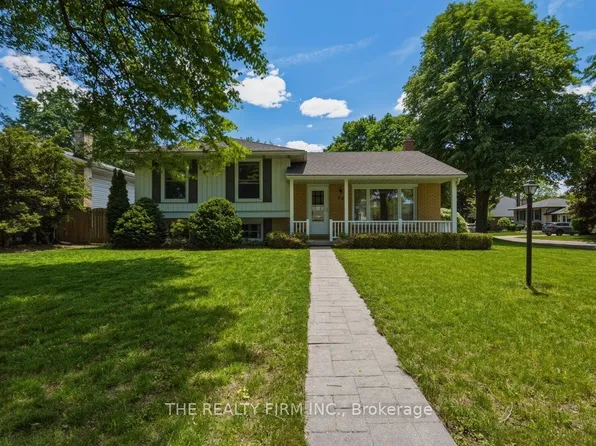 52 Maxwell Cres, London, ON N5X 1Z1