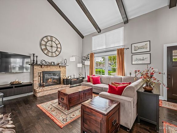 5th image of 760 Covington Cir