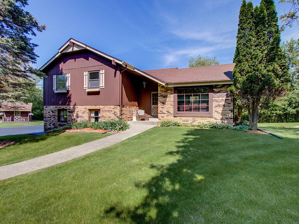1st image of W324N8278 Northcrest Dr