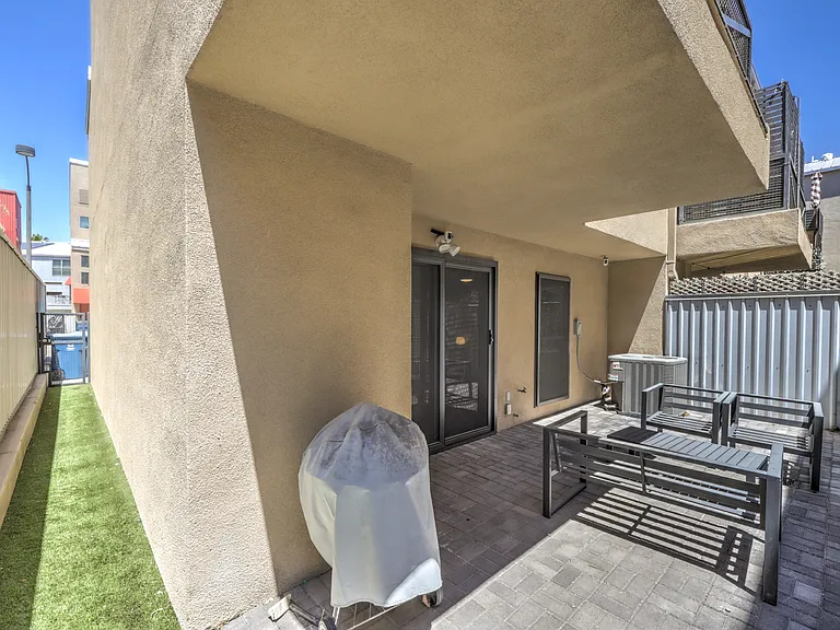 1999 Yaupon Ave — Photo 19