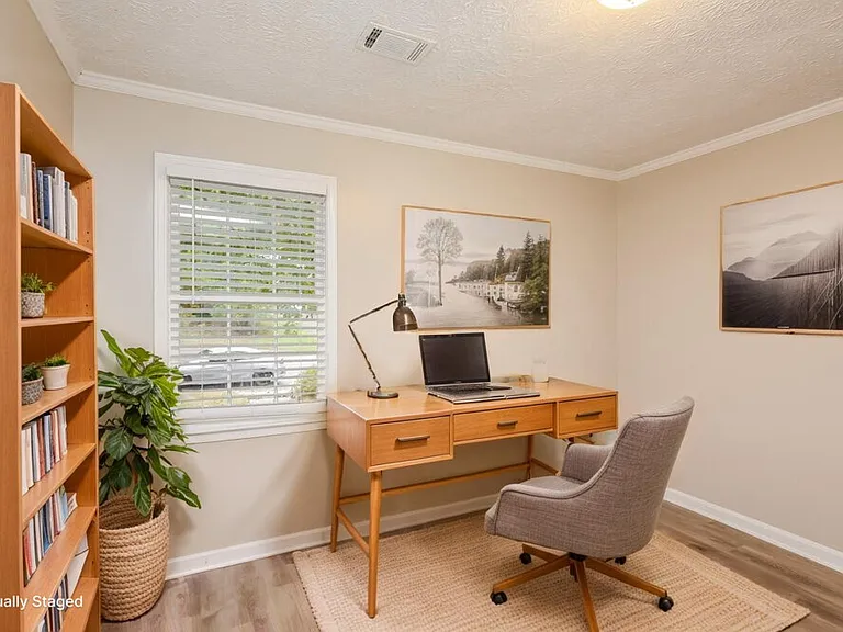 3881 Wintergreen Ct — Photo 18