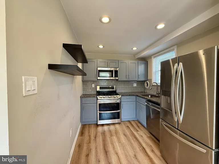 10838 Lockart Ct — Photo 8