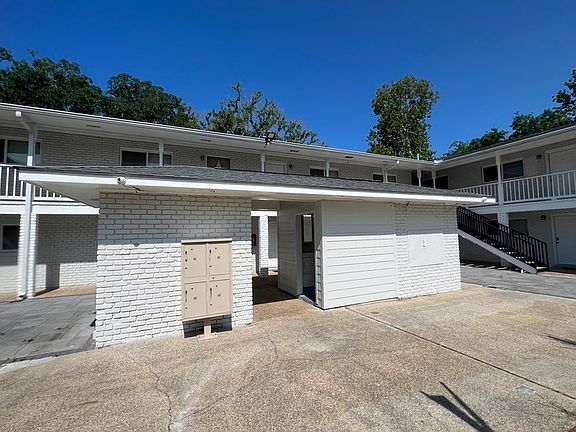 3rd image of 139 McDonnell Ave APT 14
