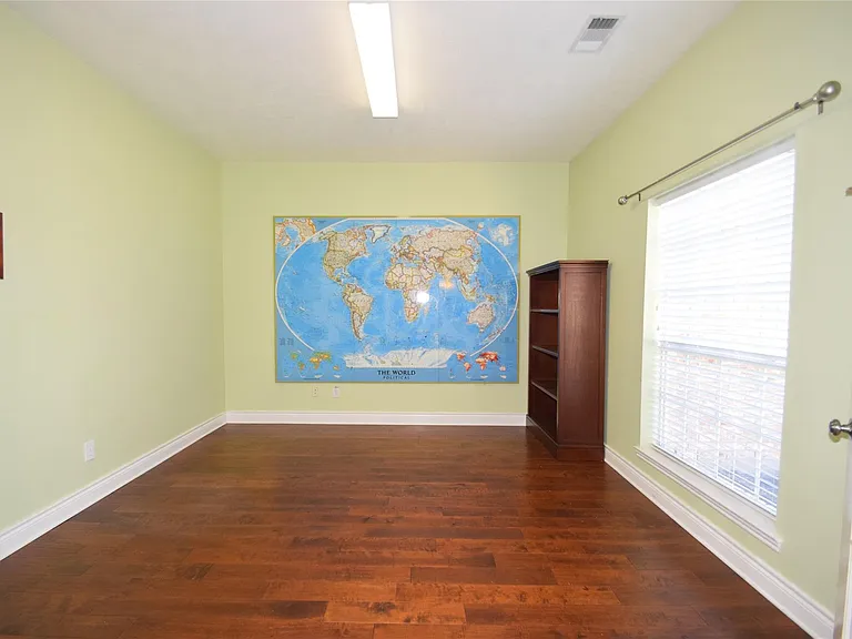6327 Merona Ln — Photo 5