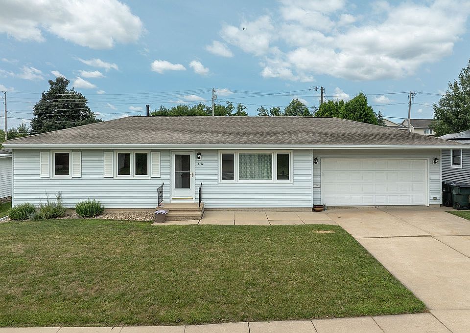 1st image of 2412 Victoria Dr SW