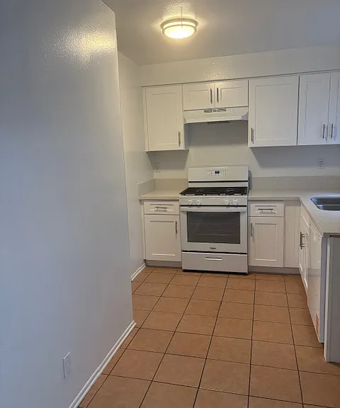 817 Walnut St #19 — Photo 5