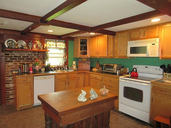 2nd image of 709 Hilldale Ave