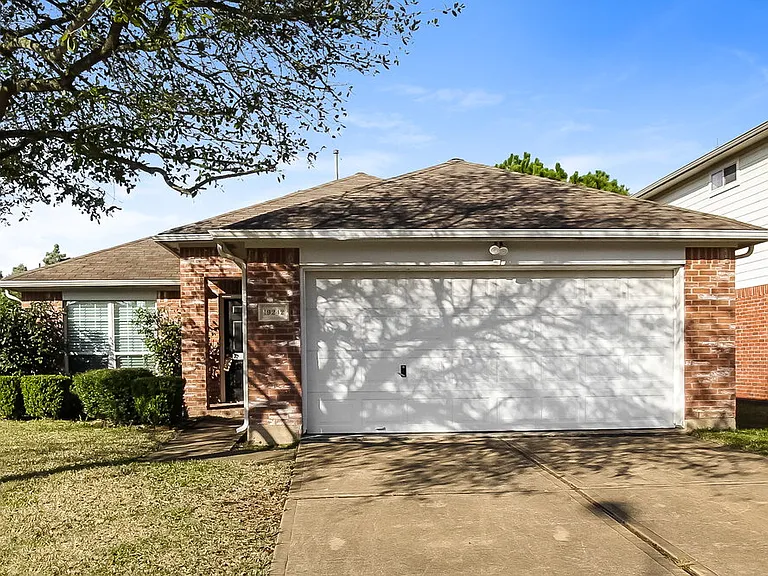 19242 Hopeview Ct — Photo 1