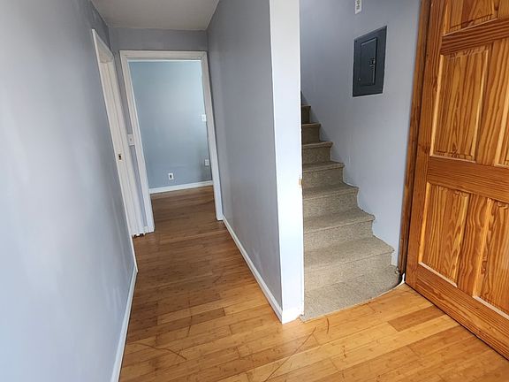 5th image of 97 Metcalf St