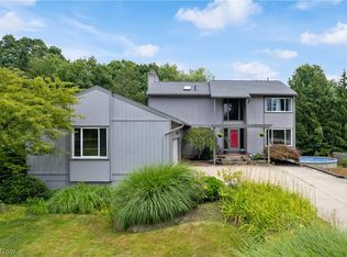 537 Beaverbrook Dr, Akron, OH 44333