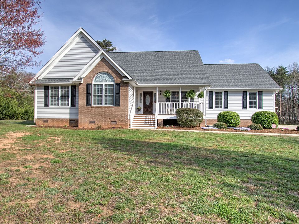 1st image of 1212 Foxhaven Dr