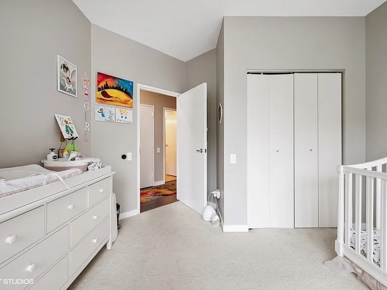 653 N Kingsbury St #1401 — Photo 16