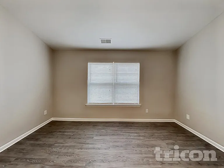 5213 Hildreth Ct — Photo 7