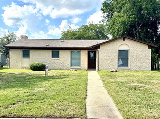 809 Milky Way, Garland, TX 75040