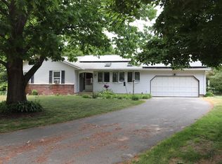 31 Colonial Ct, Amherst, MA 01002