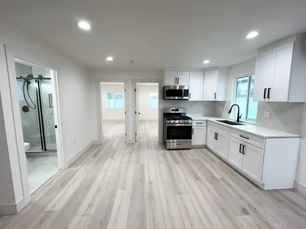 2225 Knight Ct #B, Simi Valley, CA 93065