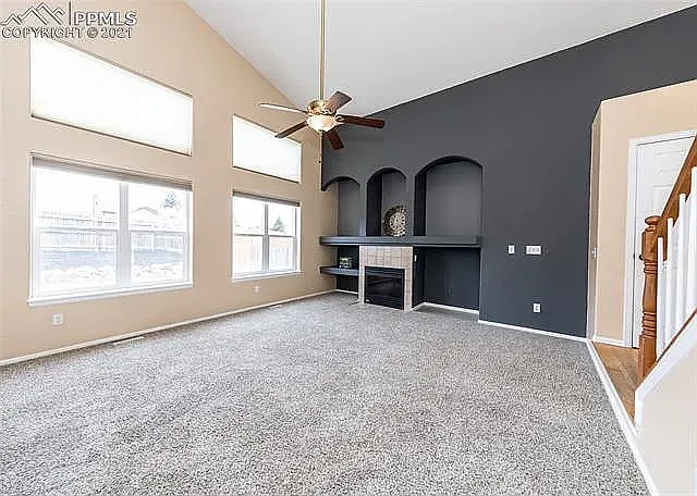 3 bed, 2.5 bath, 2088 sqft, $2,700 — Photo 2