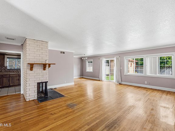 4th image of 20709 Schoolcraft St