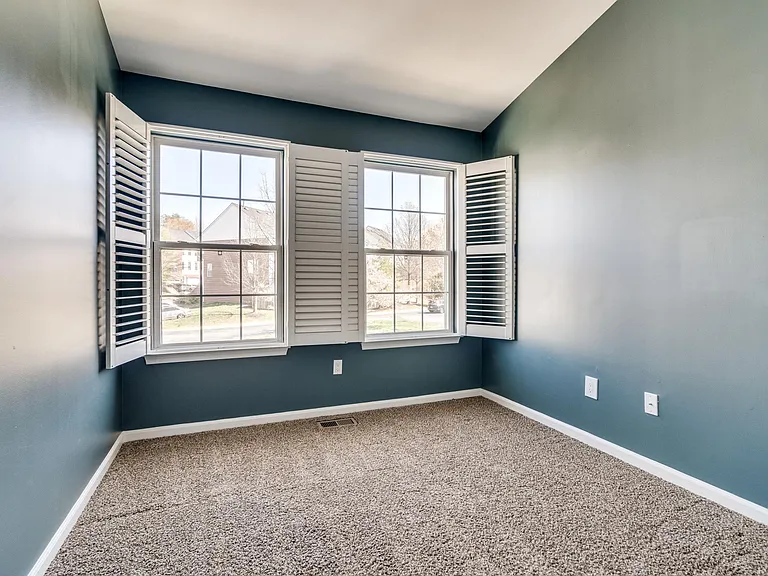 6412 Warren Point Ct — Photo 23