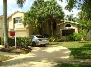 821 Mockingbird Ln, Plantation, FL 33324