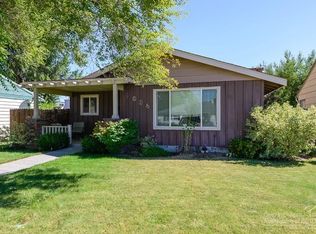 1034 SW 12th St, Redmond, OR 97756